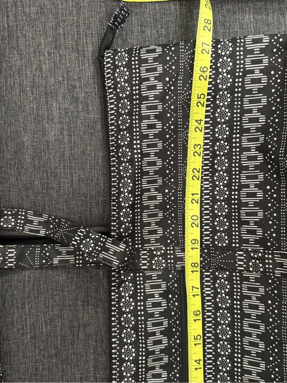Sanuk x DSW Black and White Tribal Print YogaTote Bag - Picture 9 of 12